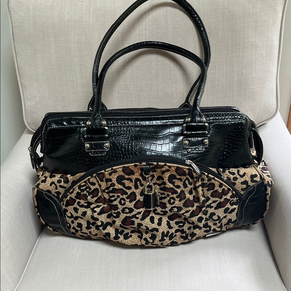 Travelon Handbags - Travelon Leopard Manhattan Carpet Bag